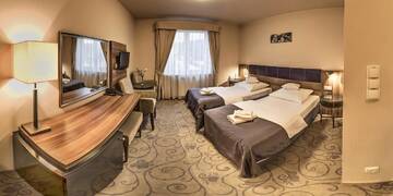 Фото номера Двухместный номер с 2 отдельными кроватями Отель Hotel Komfort г. Krzywaczka 4